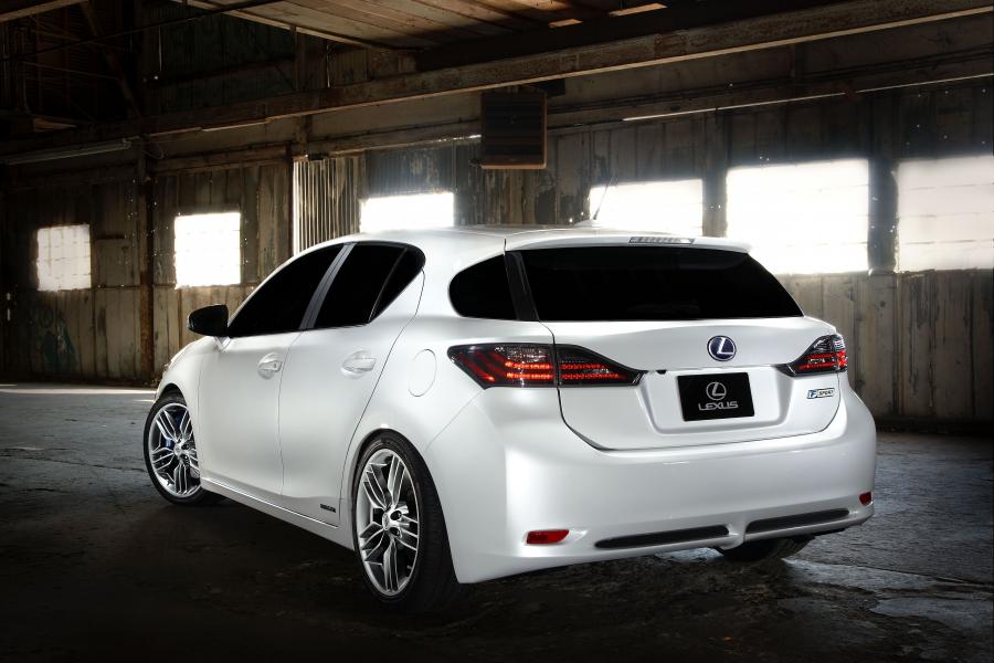  Lexus CT200h F-Sport Concept 2010 года  (фото 3 из 5)